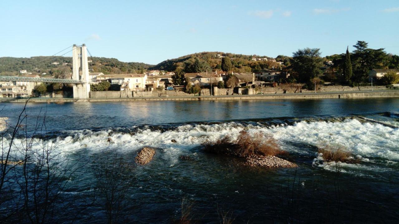 לינה וארוחת בוקר Bourg-Saint-Andéol L'Oustau Bonur מראה חיצוני תמונה